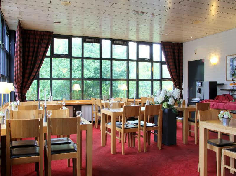 Bastion Hotel Duesseldorf Нойс Экстерьер фото